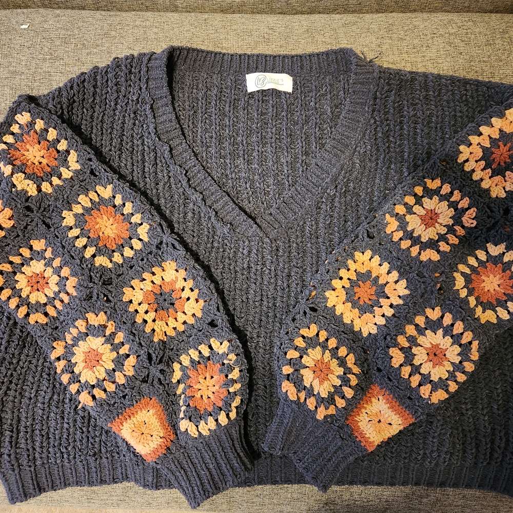 Cozy Knit Gray Sweater with Crochet Patchwork Sleeves